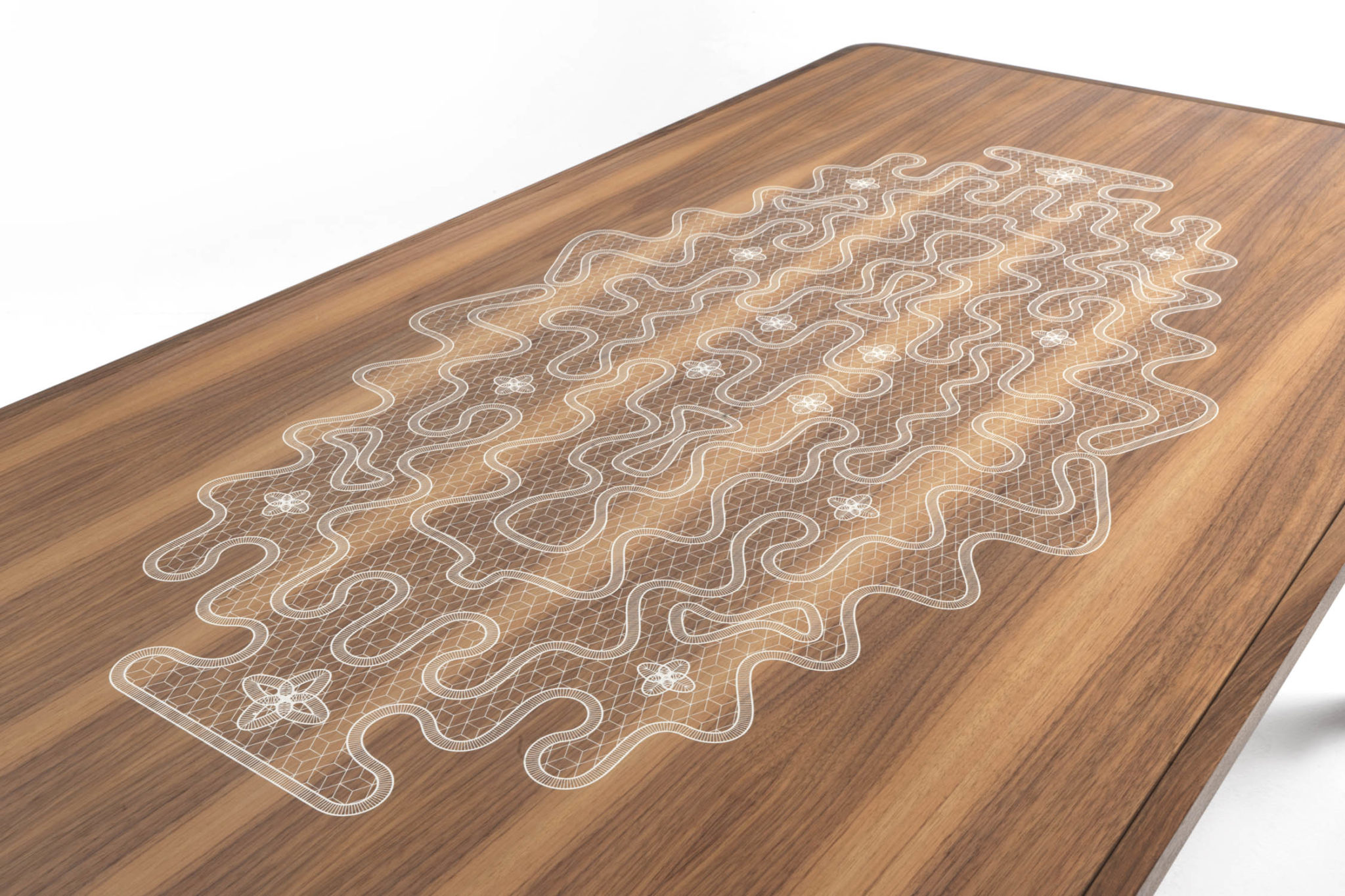 Tombolo – Retro Charm and Modern Lines for a Timeless Table